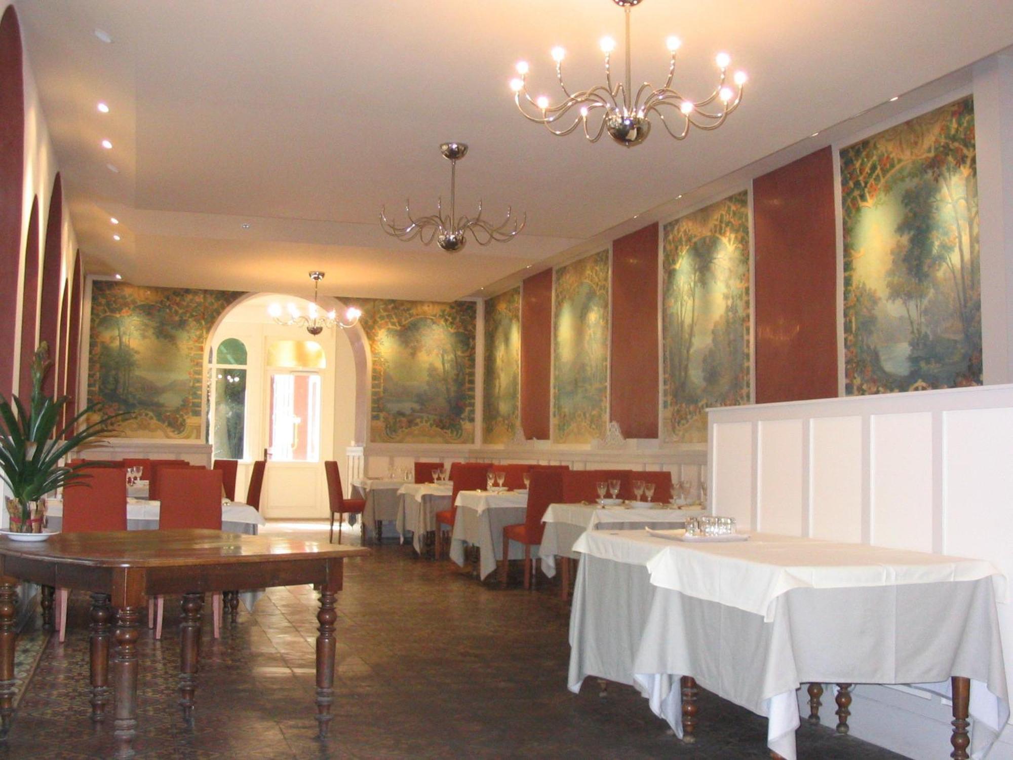 Hotel Au Pavillon du Frêne à Lacaune Extérieur photo