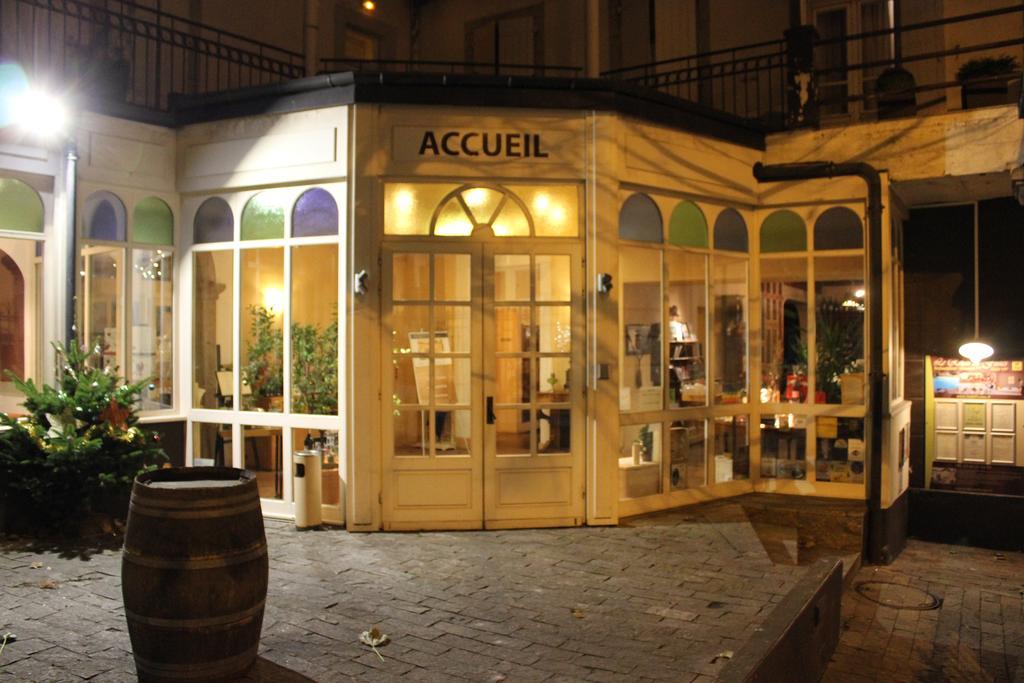 Hotel Au Pavillon du Frêne à Lacaune Extérieur photo
