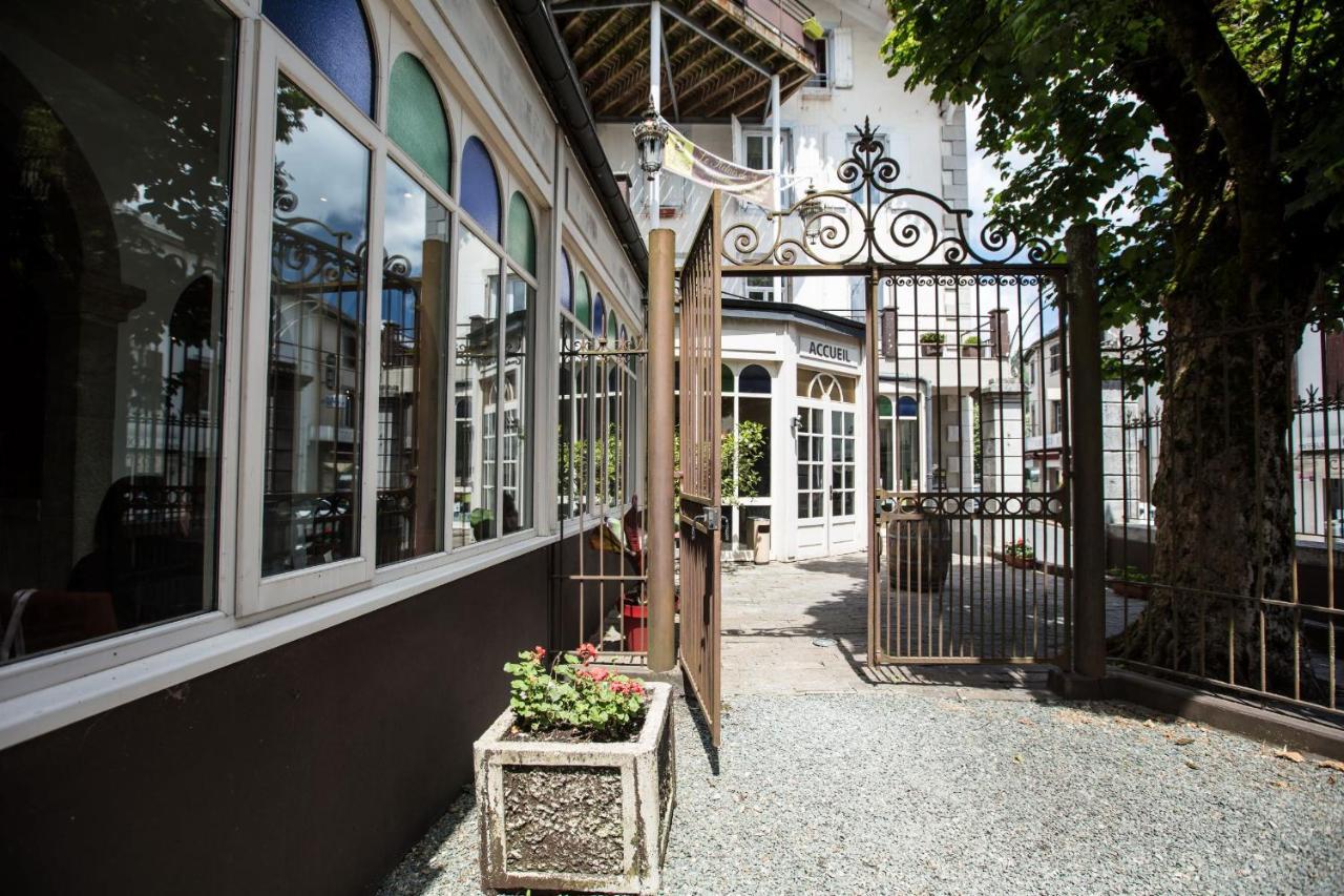 Hotel Au Pavillon du Frêne à Lacaune Extérieur photo